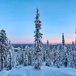 Naekoealahuoneisto Ketunpolku Holiday home *