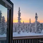 Naekoealahuoneisto Ketunpolku Holiday home