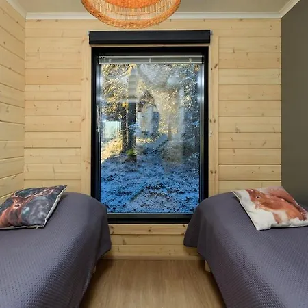 Naekoealahuoneisto Ketunpolku Ferienhaus